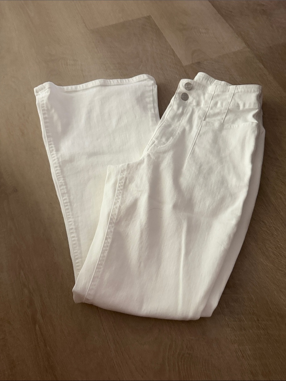 Maurices White Wide-Leg Flare Jeans